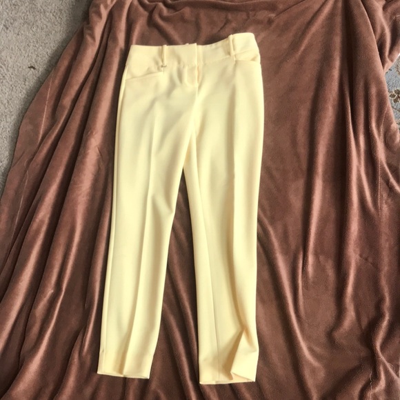 Beautiful yellow size 0 Limited drew fit pants - Picture 2 of 5